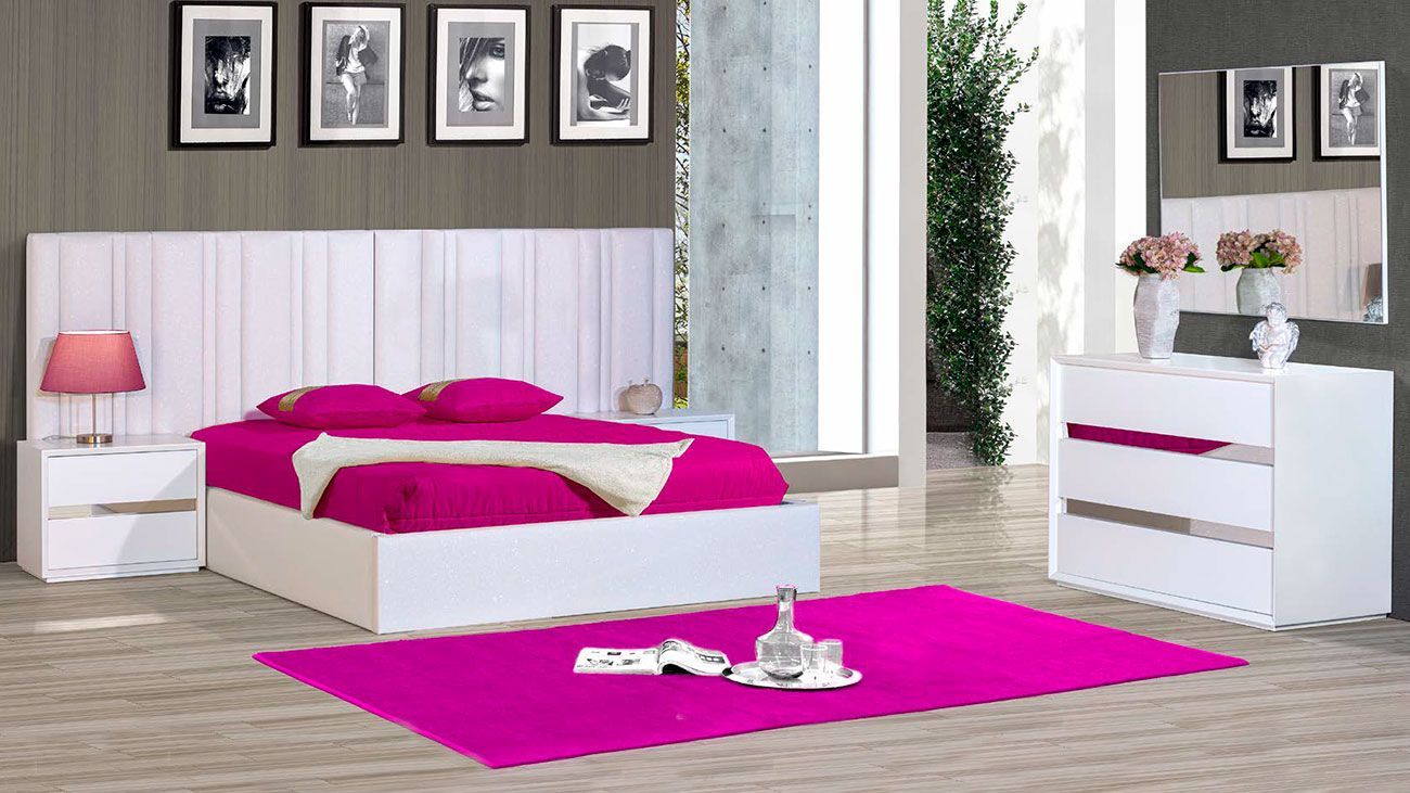 Cama Casal 042, Poderás encontrar vários tipos de quarto casal. Dos mais simples aos mais sofisticados.