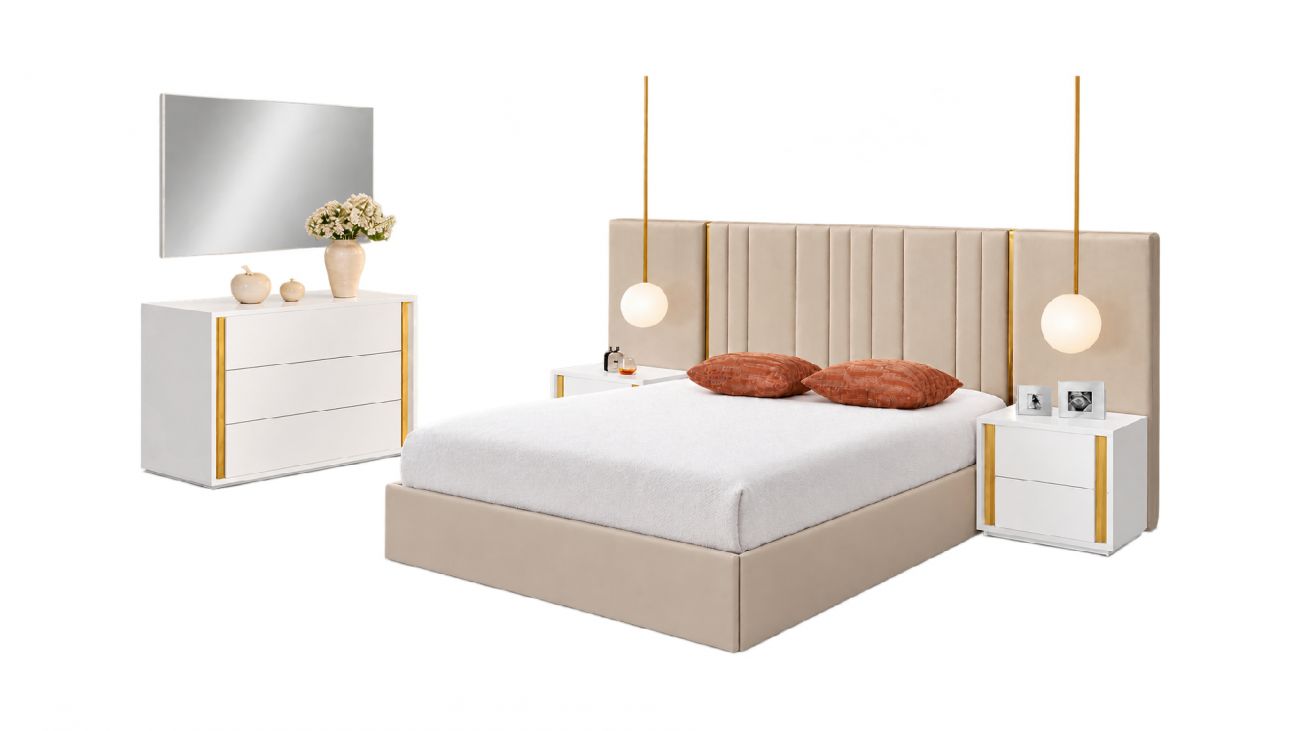 Quarto Foz, Quartos de Casal completos com cama de casal e mesas de cabeceira.