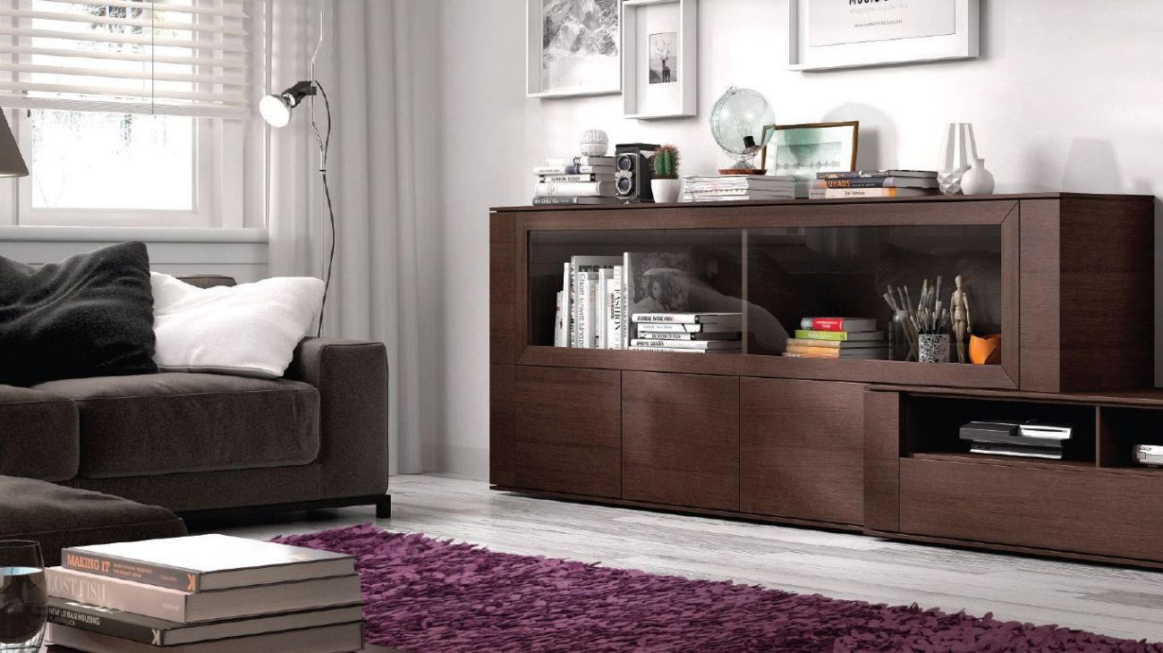 Vitrine NN417, Expõe as decorações ou peças que mais gostas na tua sala de jantar ou de estar com uma vitrine cheia de graça.