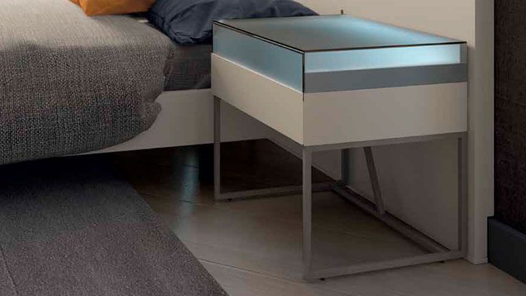 Mesa Cabeceira D516, Mesas de cabeceira para combinar com a mobília do teu quarto.