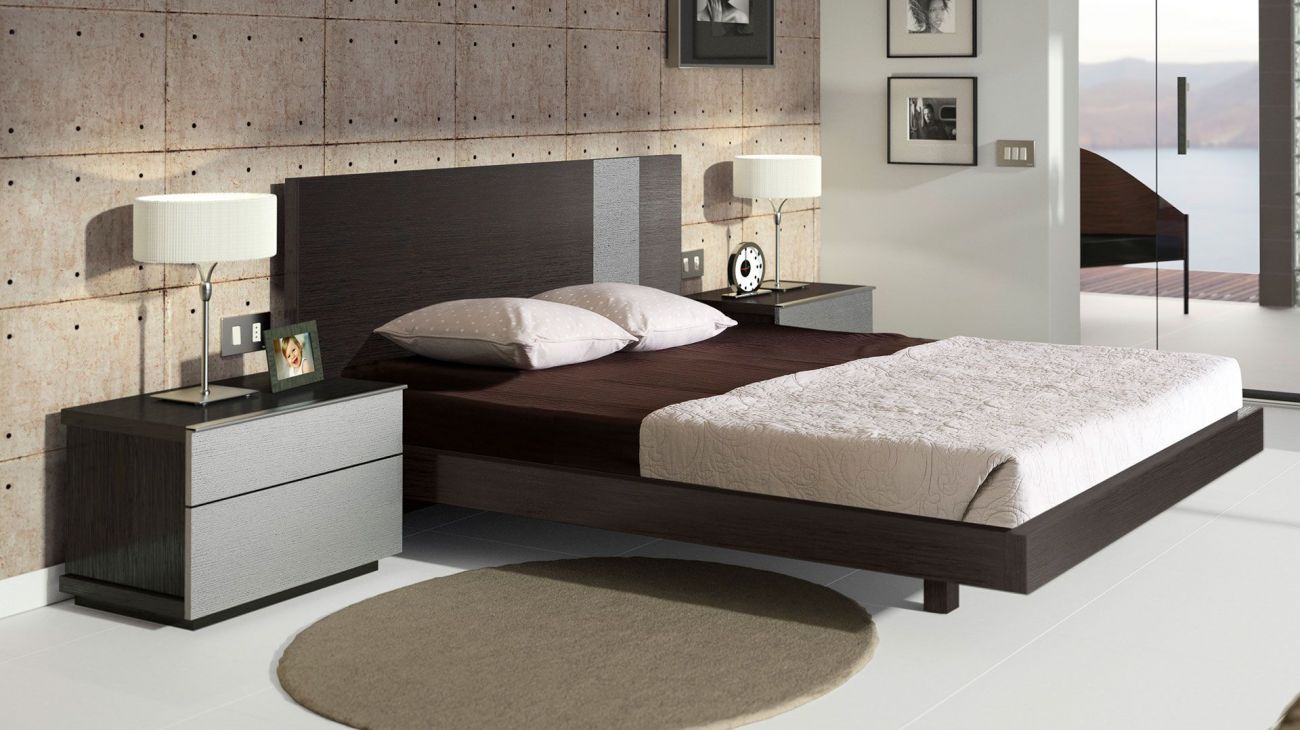 Quarto Casal BL 200, Quartos de Casal completos com cama de casal e mesas de cabeceira.