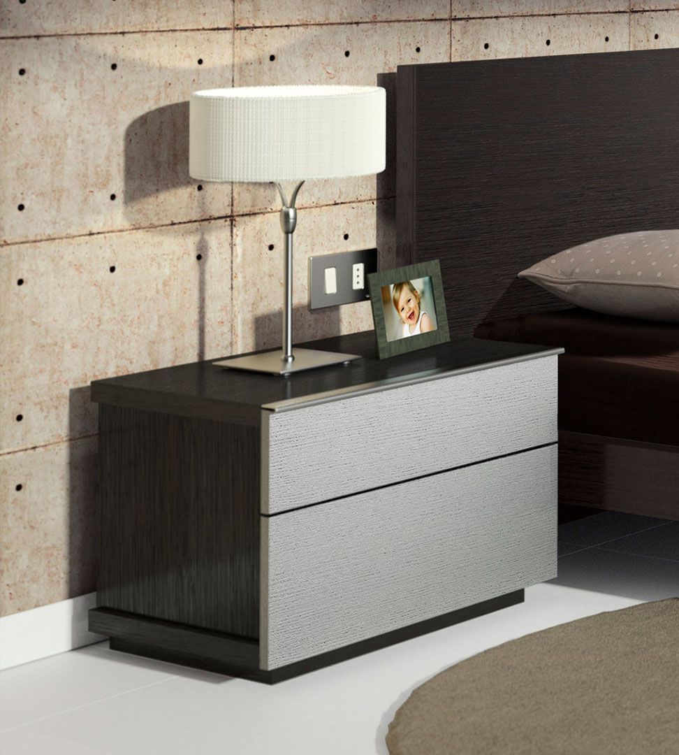Quarto Casal BL 200, Quartos de Casal completos com cama de casal e mesas de cabeceira.