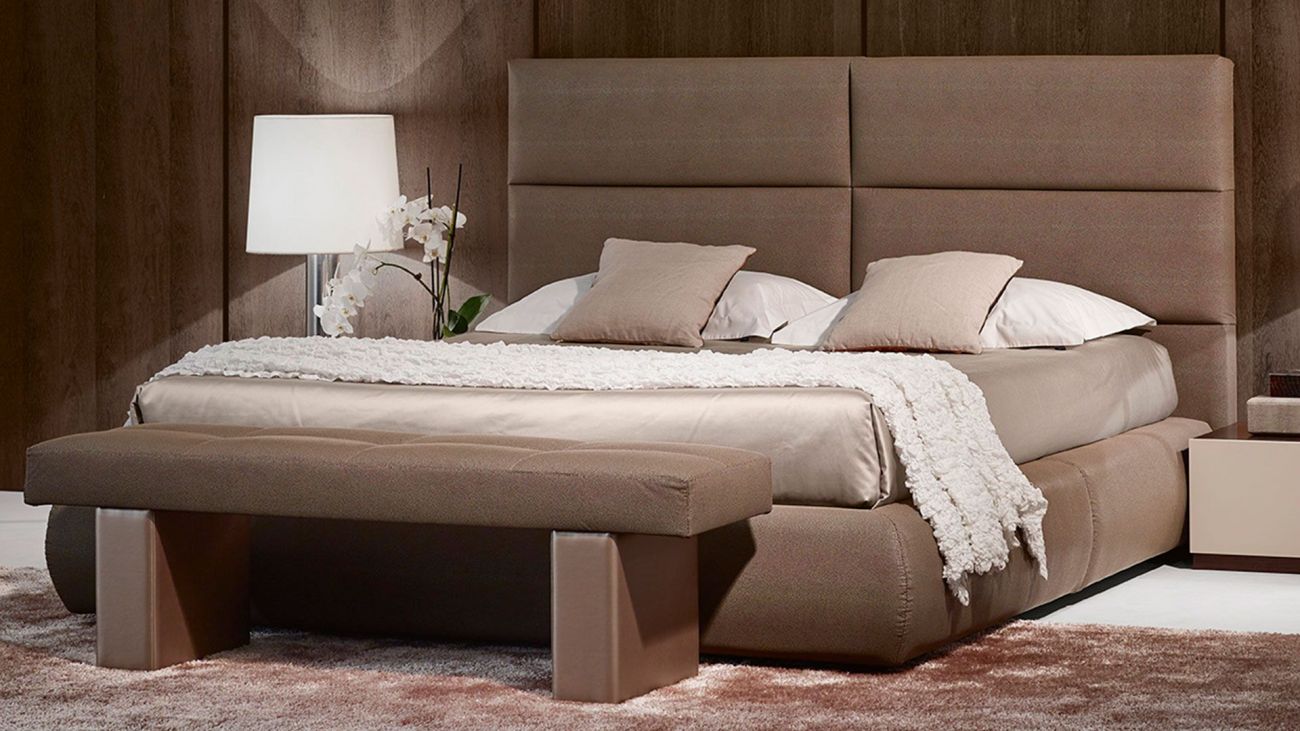 Camas Estofadas Cama de Casal Diva, Camas Estofadas de vários estilos e opções de acabamentos.